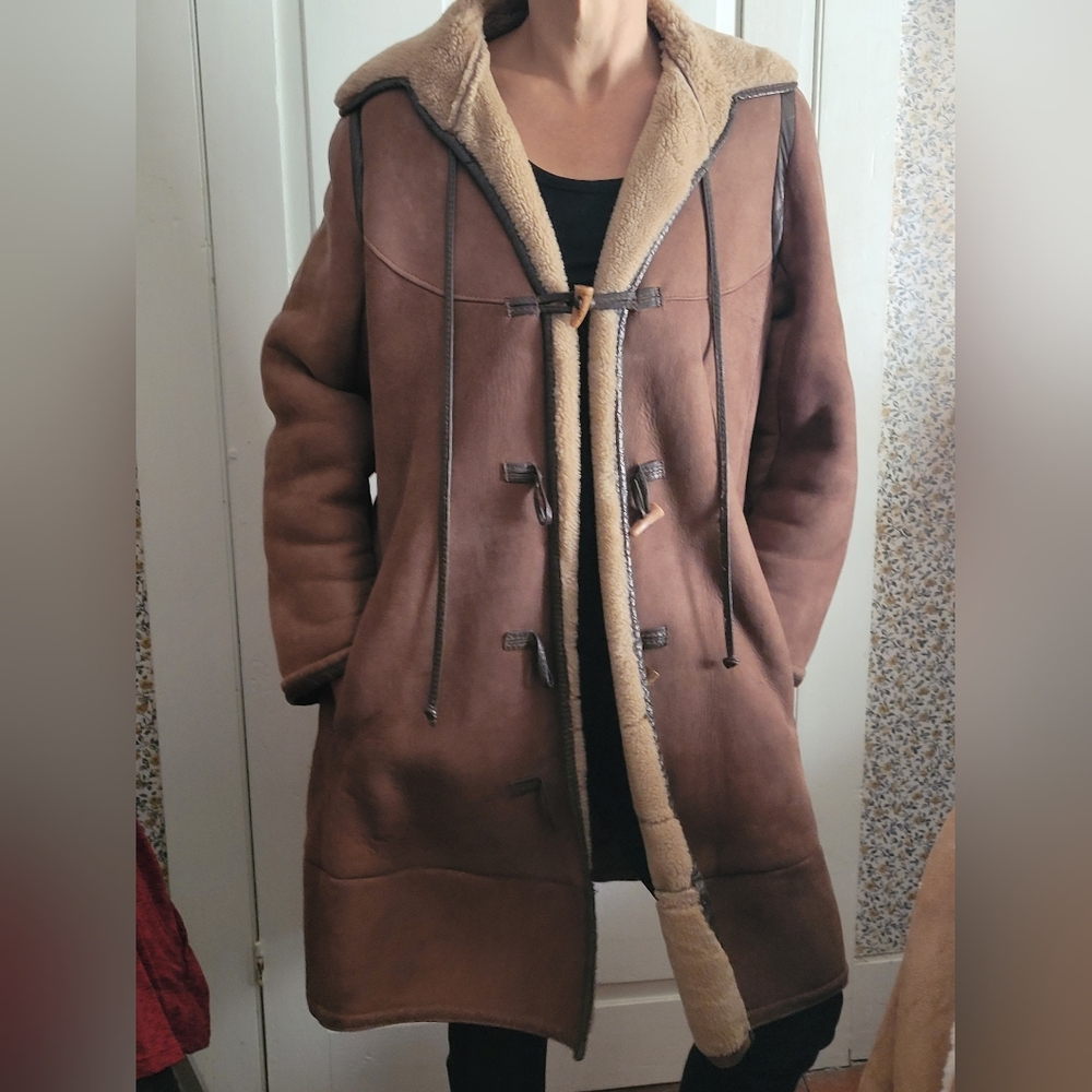 Woman's L-XL stylish Shearling.